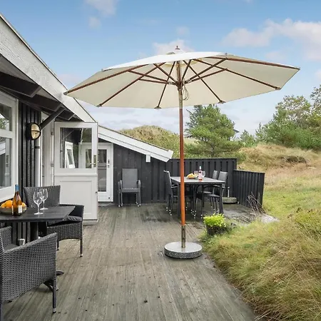 Holiday home Plutovej Iv *
